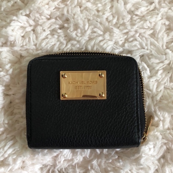 Michael Kors small wallet - Picture 1 of 3